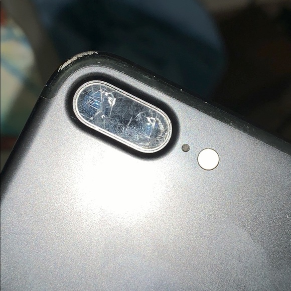 iPhone 7 Plus - Picture 4 of 4